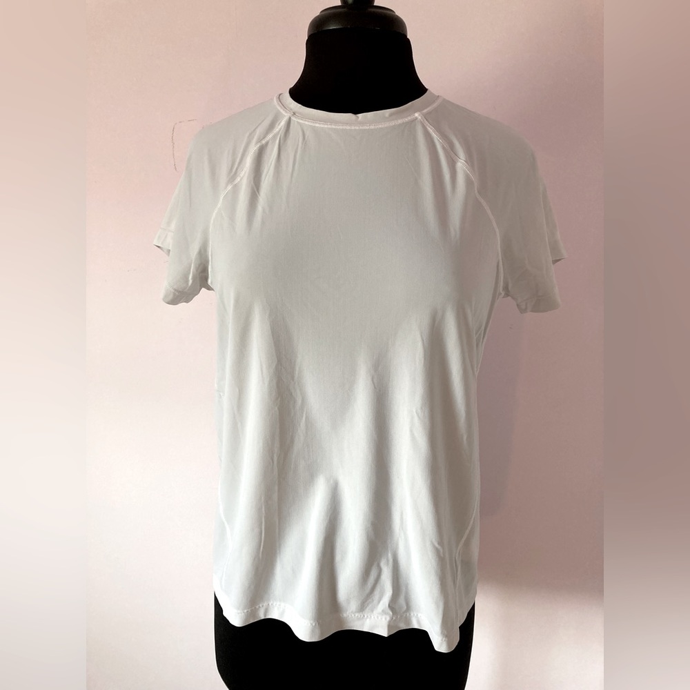 Athleta Short Sleeve Exercise Top